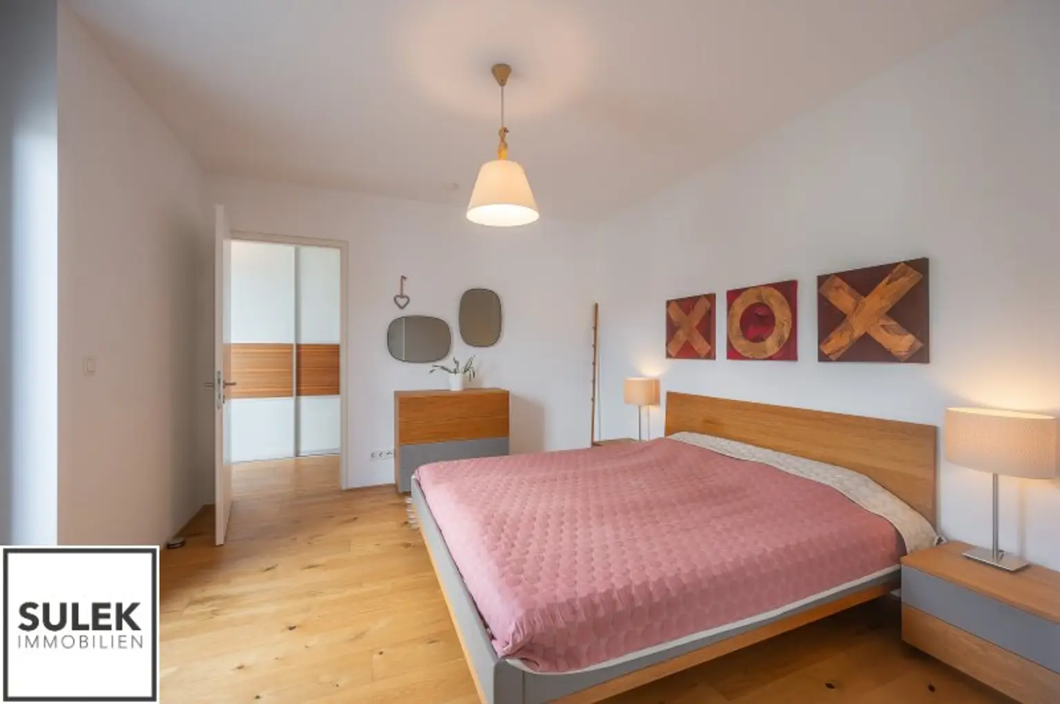 Einzigartige DG-Wohnung mit Loft-Charakter und Terrassen (rd. 165m²) inkl. atemberaubendem Fernblick