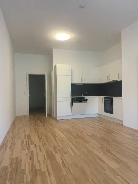 Traumwohnung mit Blick ins Grüne: 2-Zimmerwohnung mit Balkon im Paradies - Tennisparadies