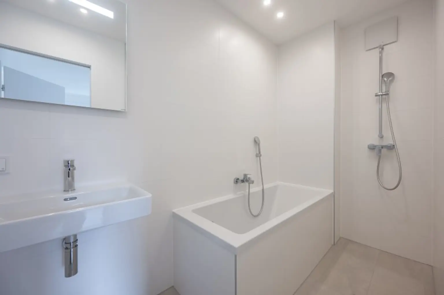 ++MOLLARD 50++ Moderne 2-Zimmer-Wohnung mitten im Herzen der Stadt (1/10)