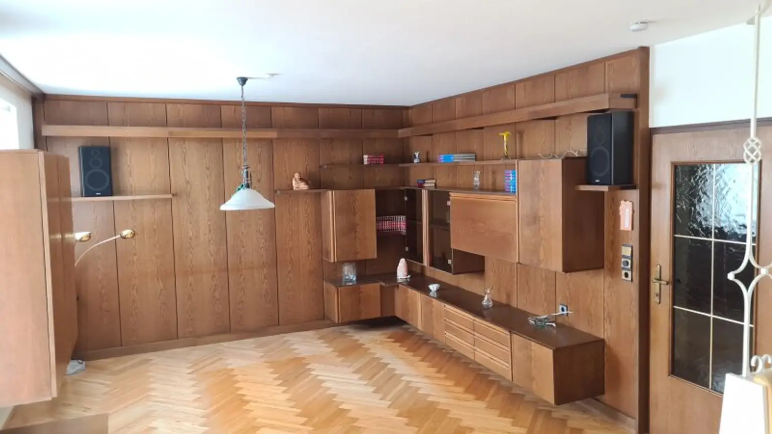 3 Zimmer-Wohnung mit Loggia und Einzelgarage in guter Lage