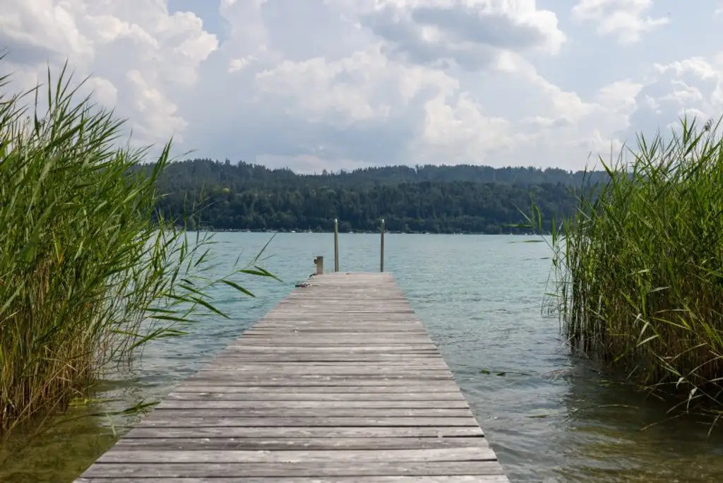 NATURE-HIDEAWAY am WÖRTHERSEE | 520m2 Bauland mit eigenem Steg, Bootsanleger, FREIZEITWOHNSITZ