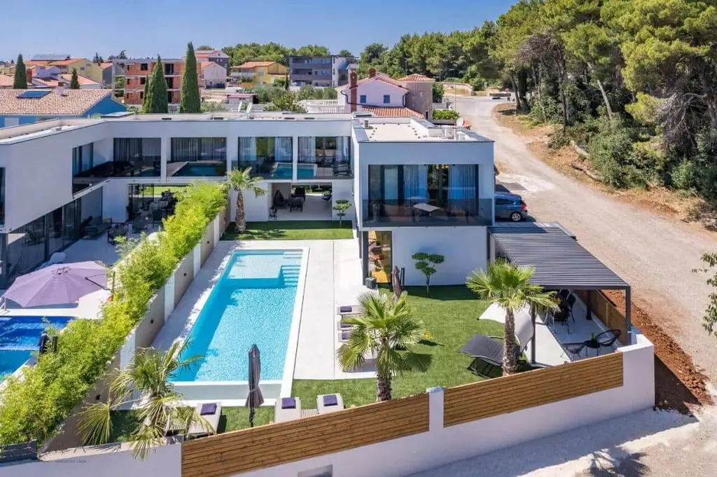 New Villa Medulin – Moderner Luxus in Küstennähe mit Renditepotenzial