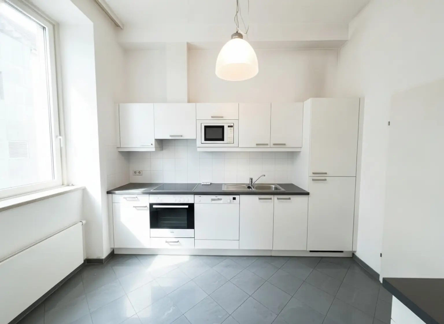 In Renovierung - UNBEFRISTET: Klimatisierte, helle Wohnung mit fantastischem Blick auf den Stephansdom / Under renovation – UNLIMITED RENT: Air-conditioned, bright flat with a fantastic view of St Stephen’s Cathedral