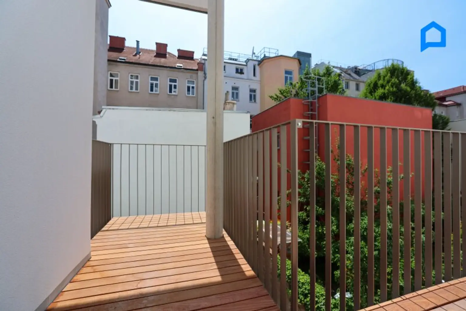 ERSTBEZUG, JETZT einziehen! Kernsanierter Albau mit modernster Ausstattung ab 41 m² -148m² Wohnfläche, 2-4 Zimmer plus Nebenräume, Etagen- und DG Wohnungen, Kurzzeitvermietung möglich !