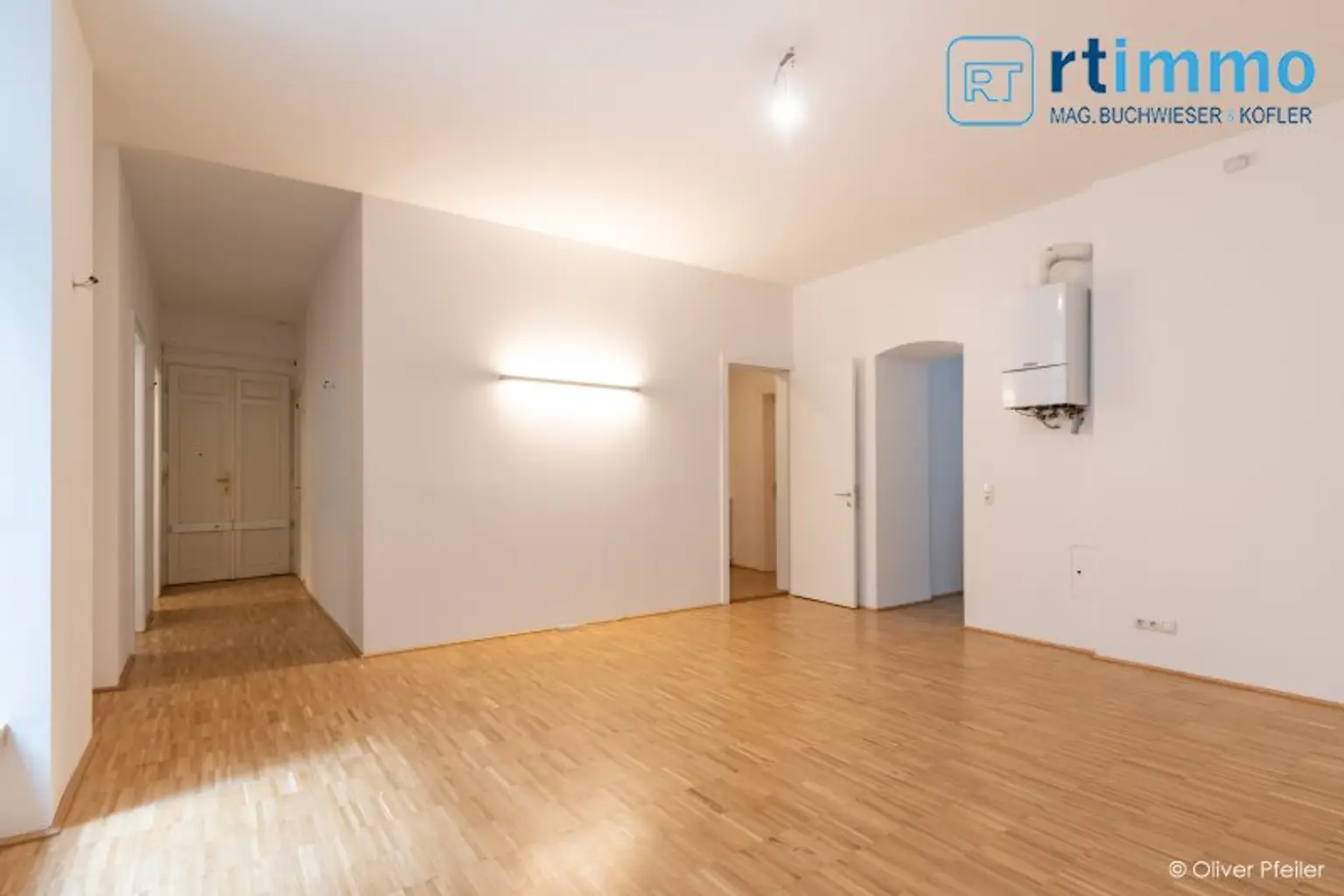 GROSSES BÜRO MIT TERRASSE UNBEFRISTET ZU VERMIETEN