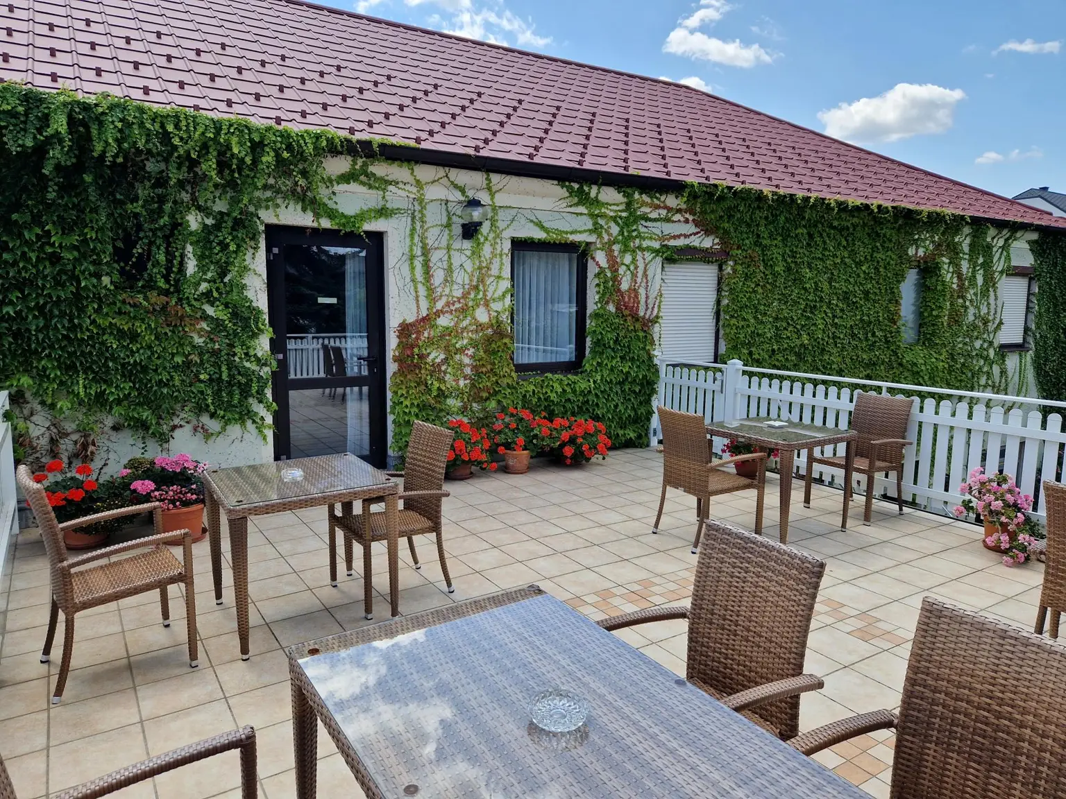 Zwischen Weinreben und Wellen-  Ein Haus mit Geschichte