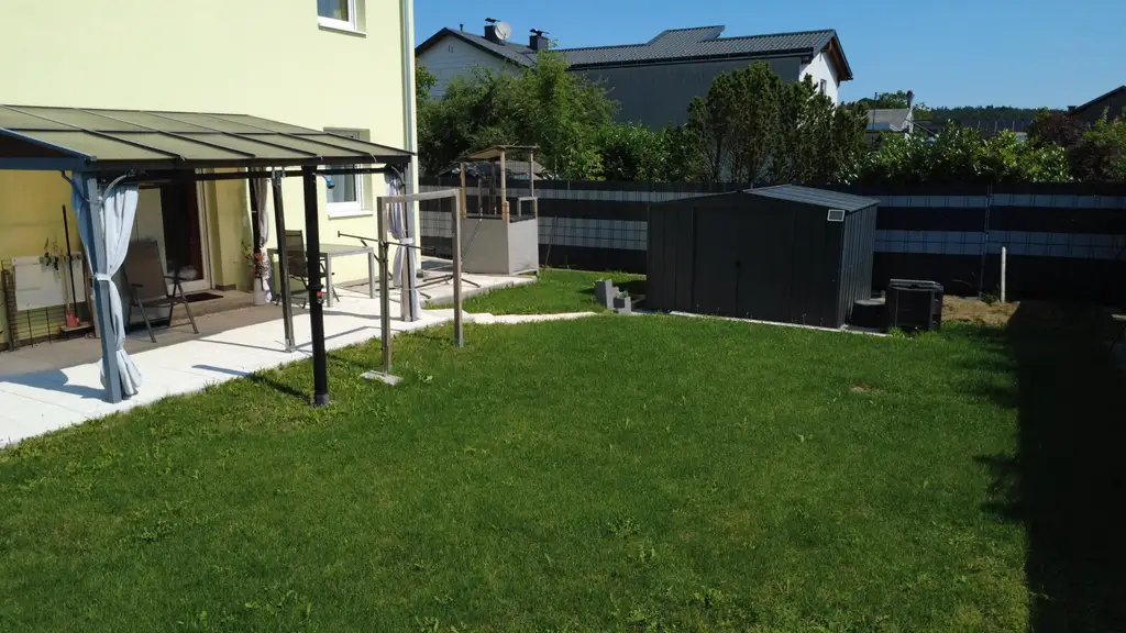 Modernes Einfamilienhaus mit Garten und Terrasse – perfekt für Familien!