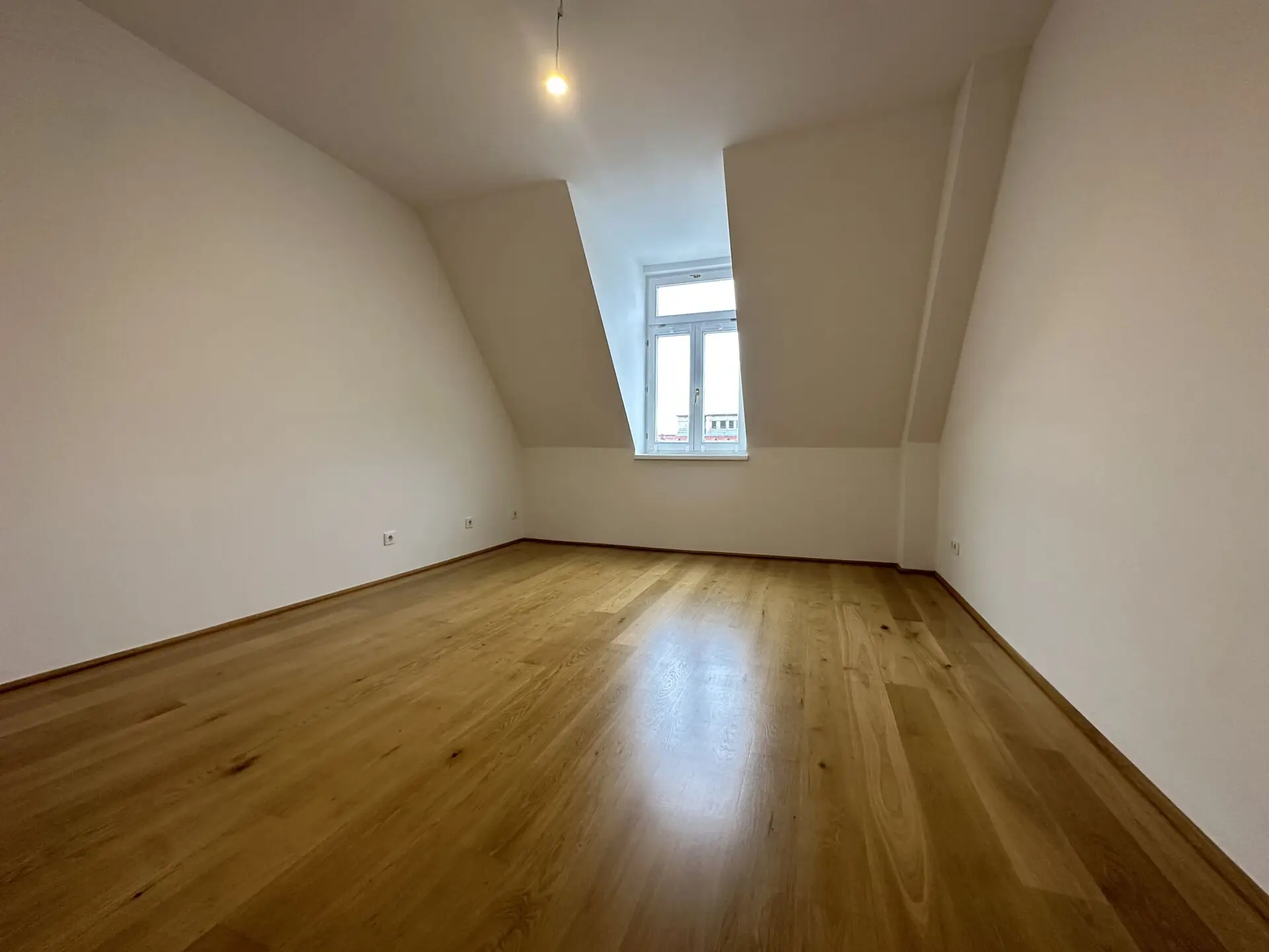 20251211_124340192_iOS