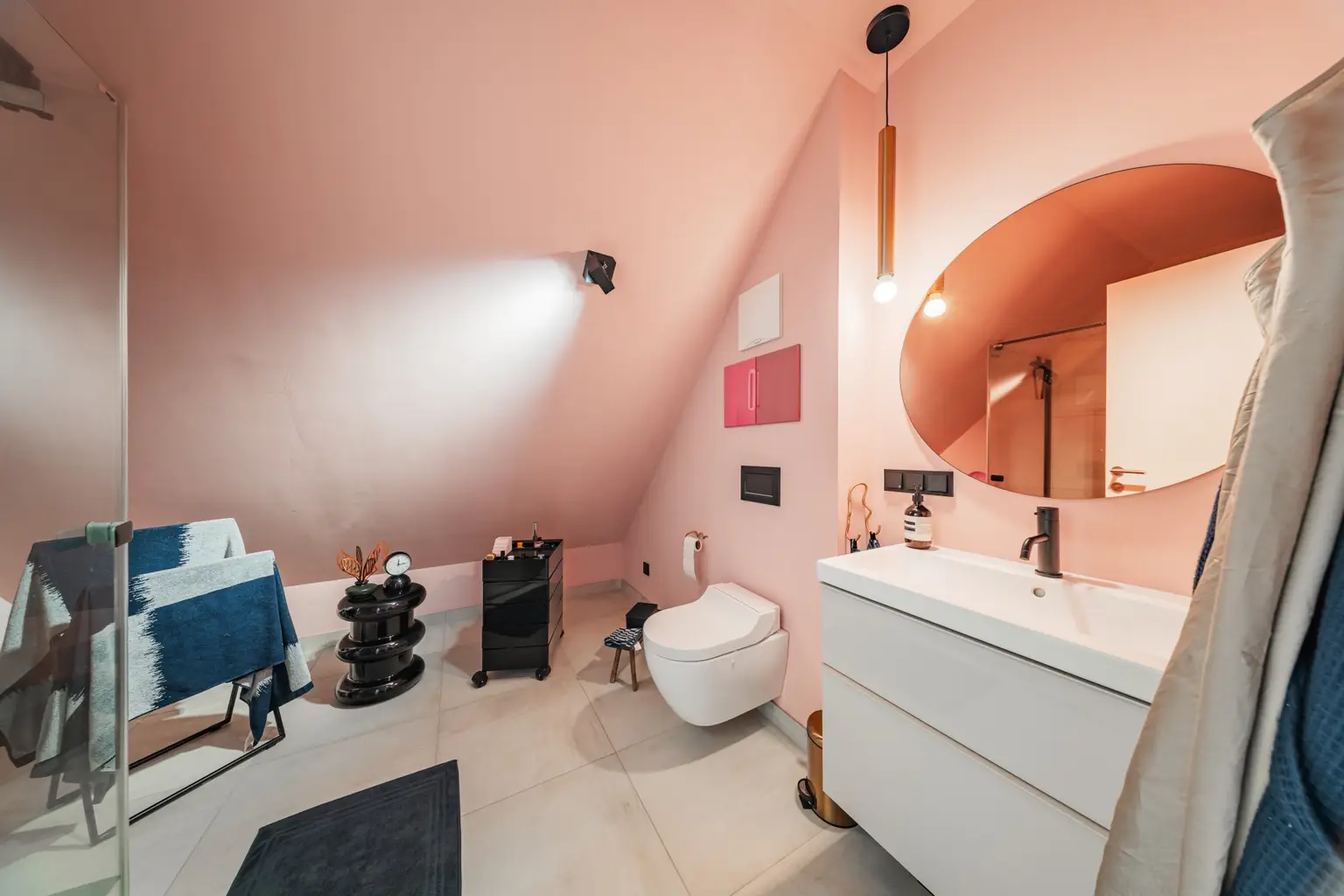 Exklusives Maisonette-Apartment; Modernes Wohnen auf zwei Ebenen