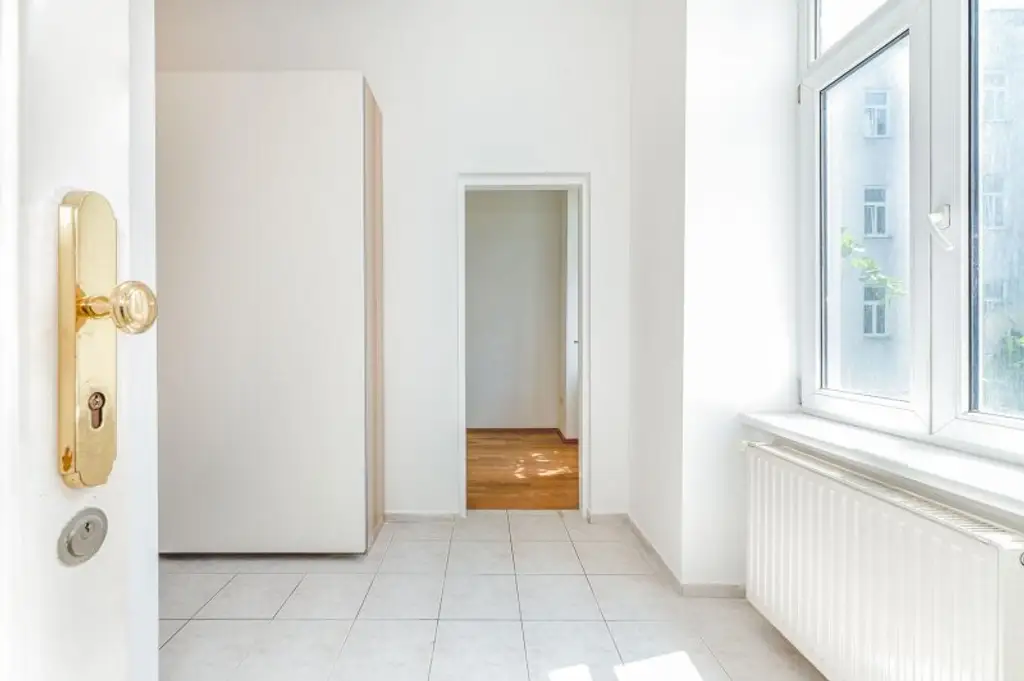 Großzügige 2-Zimmer-Wohnung in U-Bahn-Nahe in Ottakring zu vermieten!