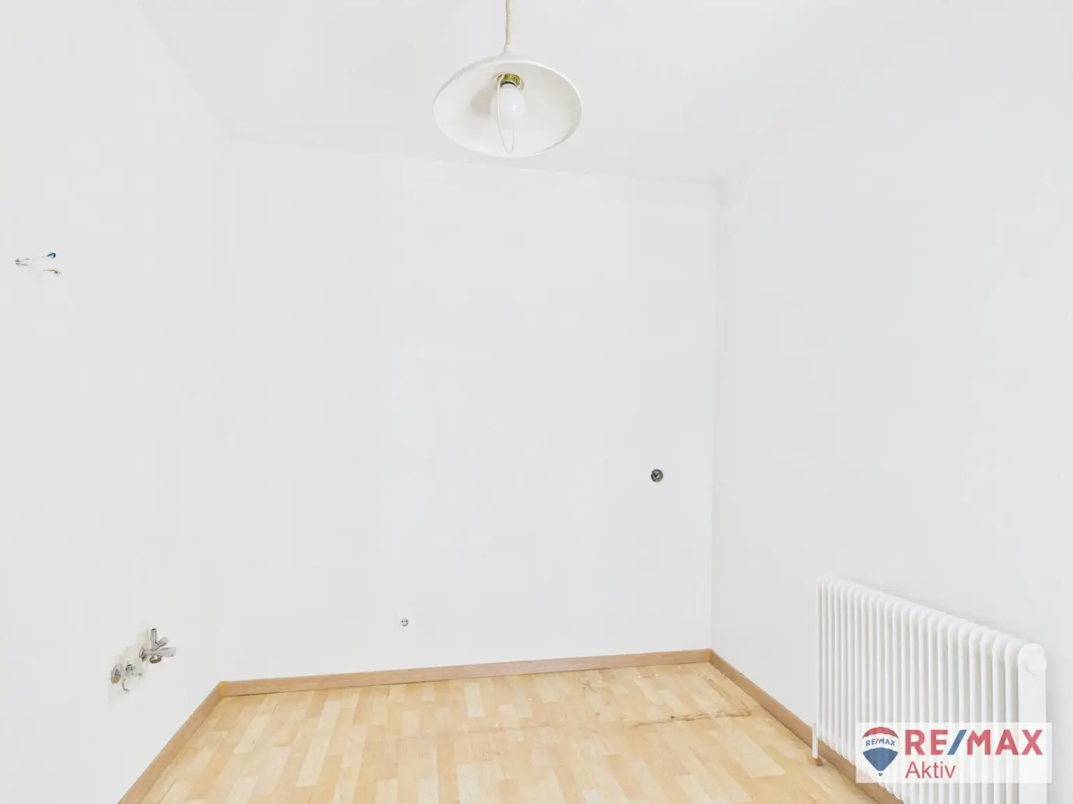 Helle Dachgeschosswohnung mit Loggia in der Auvorstadt