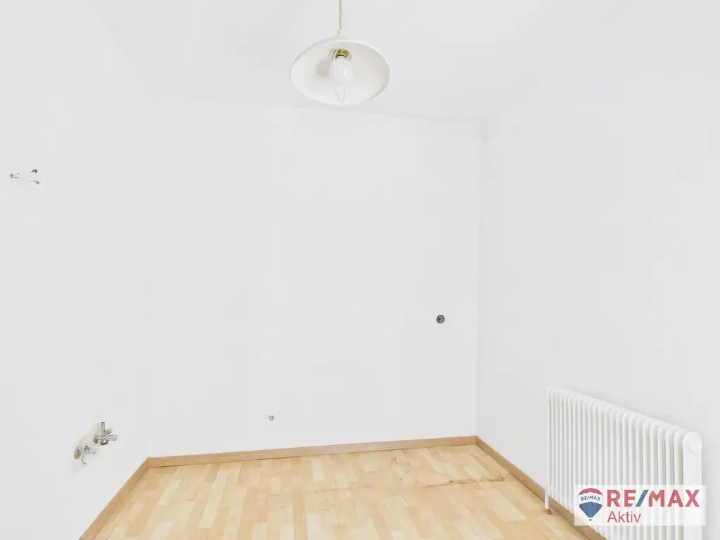 Helle Dachgeschosswohnung mit Loggia in der Auvorstadt