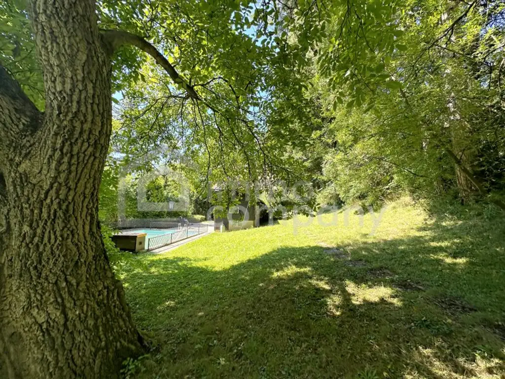 Uriges Landhaus - Traumlage - plus  Pool - Grundfläche 1.594 m² - Renovierung und Schönheitsreparaturen sind erforderlich, dennoch sofort beziehbar!