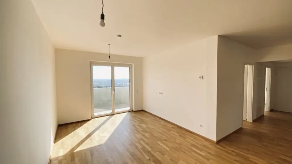 Neubau Erstbezug Wunderschöne Drei Zimmer Wohnung mit Balkon und herausragender Aussicht