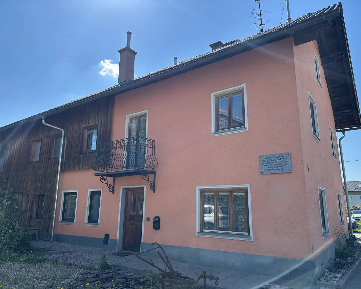 Einfamilienhaus mit großem Garten