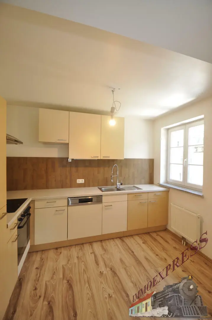 Sehr schöne 2 bis 3 Zimmerwohnung in Pressbaum Ortsteil Pfalzau mit Pergola