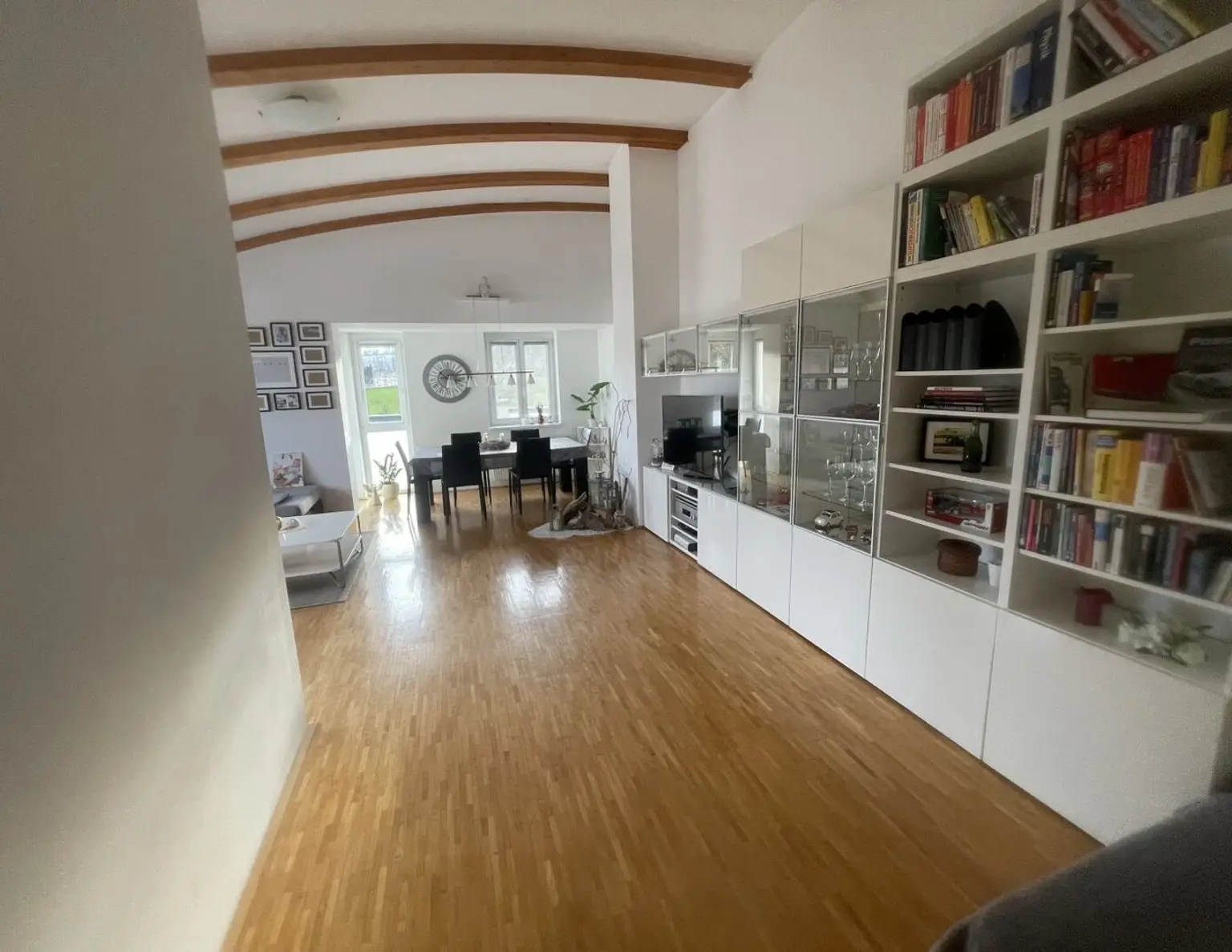 Stilvolle 4-Zimmer-Dachgeschosswohnung am Römerberg - Urbanes Wohnen auf höchstem Niveau