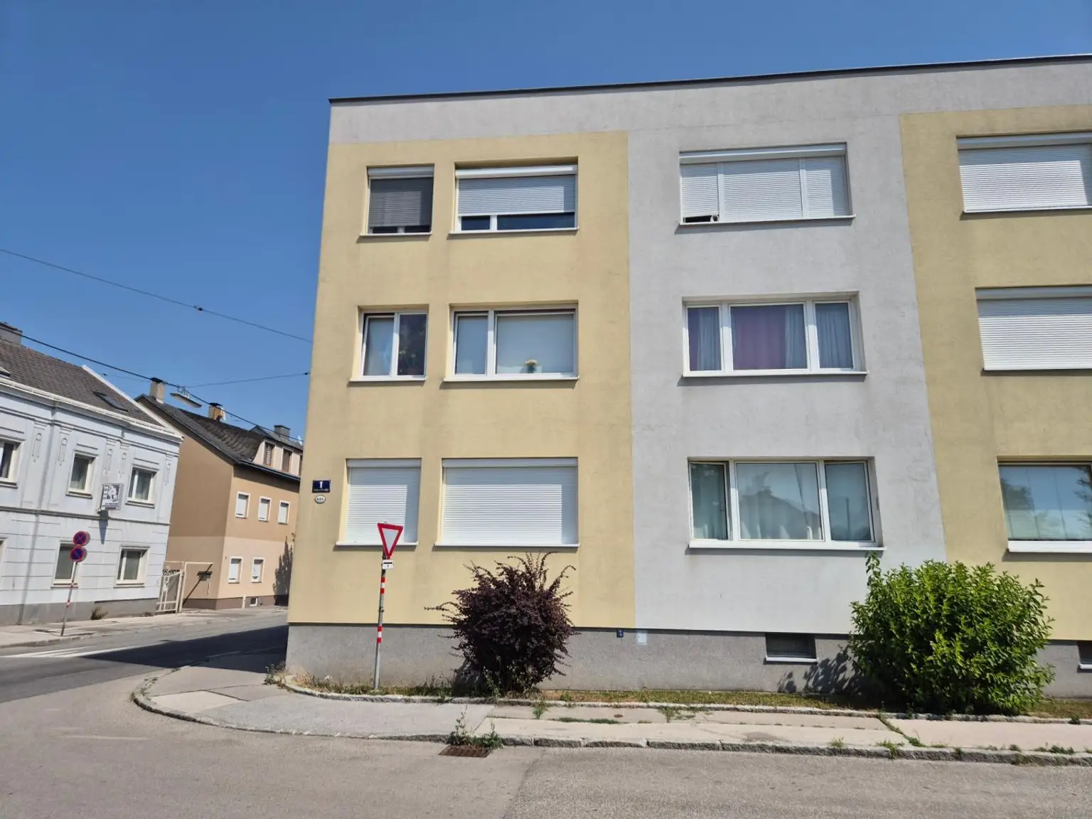 Straßenansicht