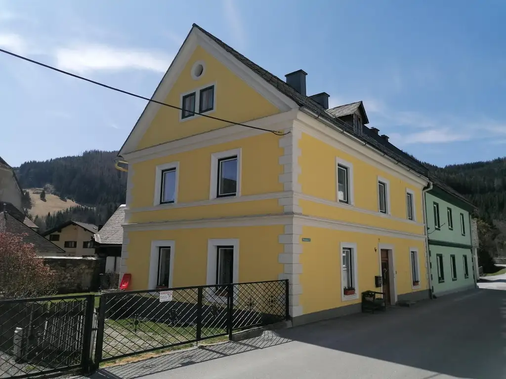 Gediegenes Einfamilienhaus mitten in Marktgemeinde Neuberg
