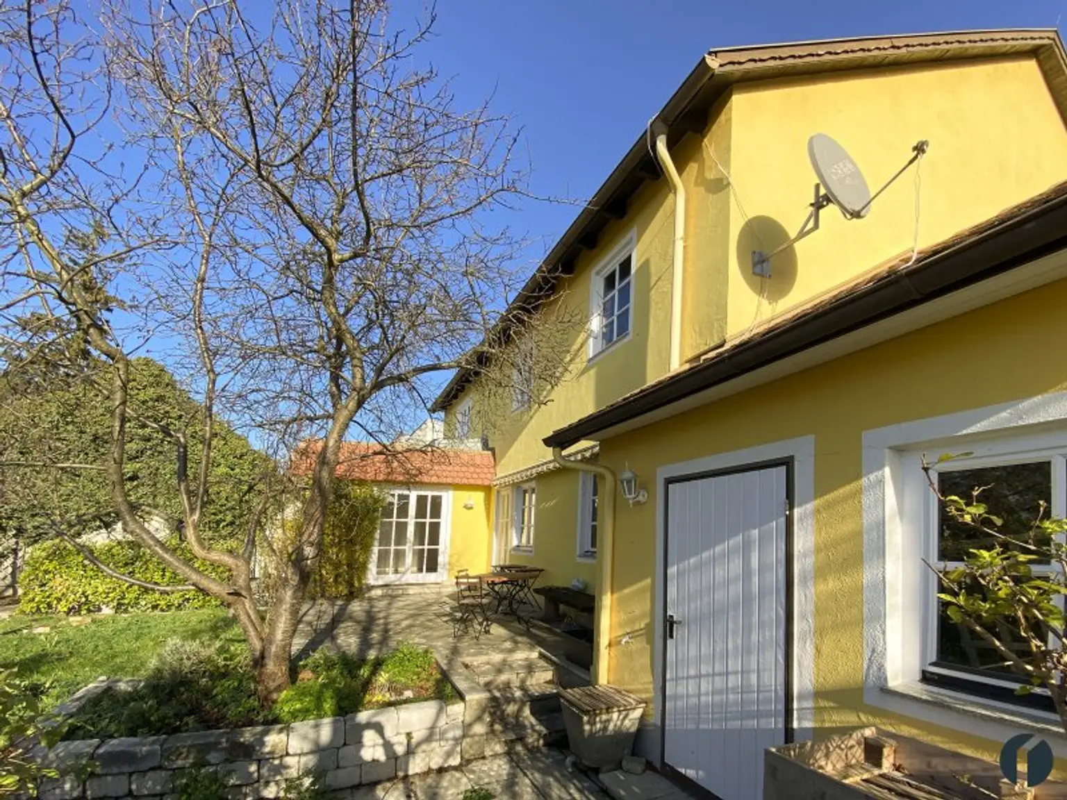 Elegantes Einfamilienhaus in Zeiselmauer mit Garten, Garage und Wellnessbereich
