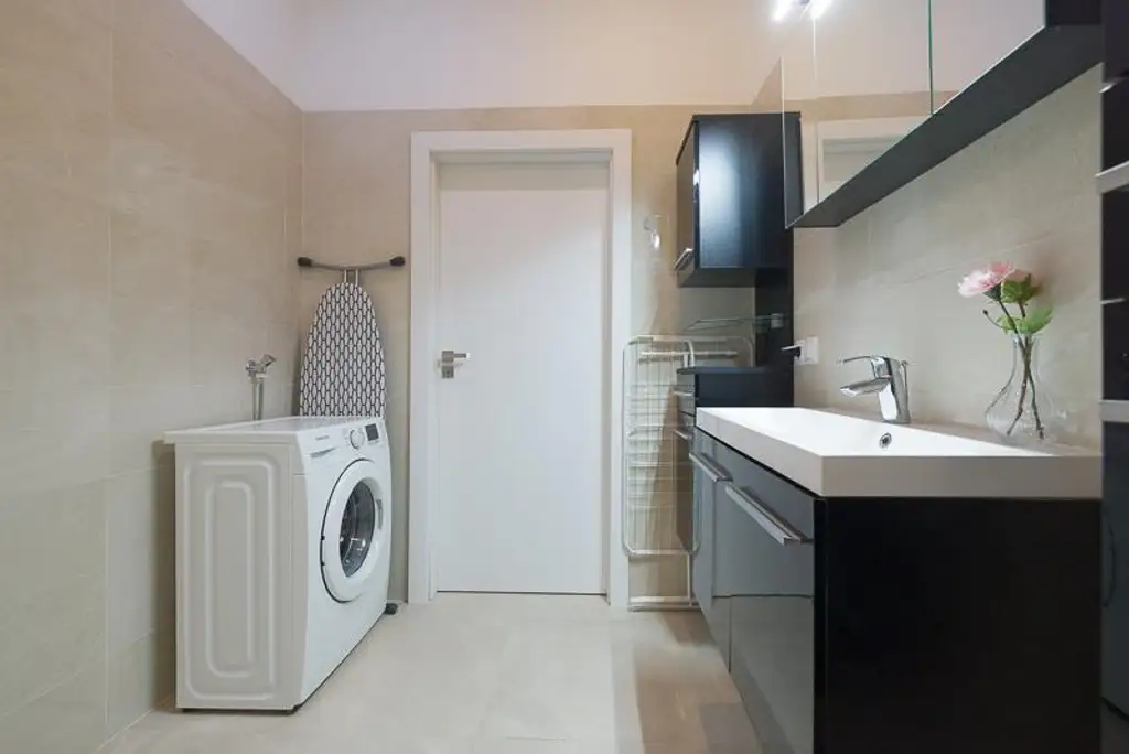 Stilvolle, neu renovierte 3-Zimmer-Wohnung in 1220 Wien