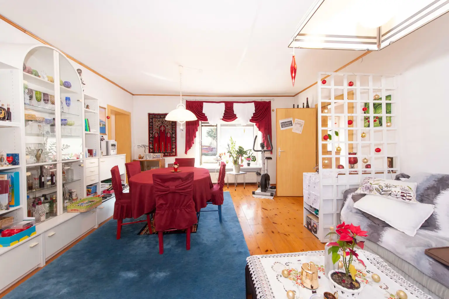 Großzügiges Einfamilienhaus mit viel Platz, hohem Potenzial und hoher Bebauungsdichte – Ideal für Familien oder Investoren