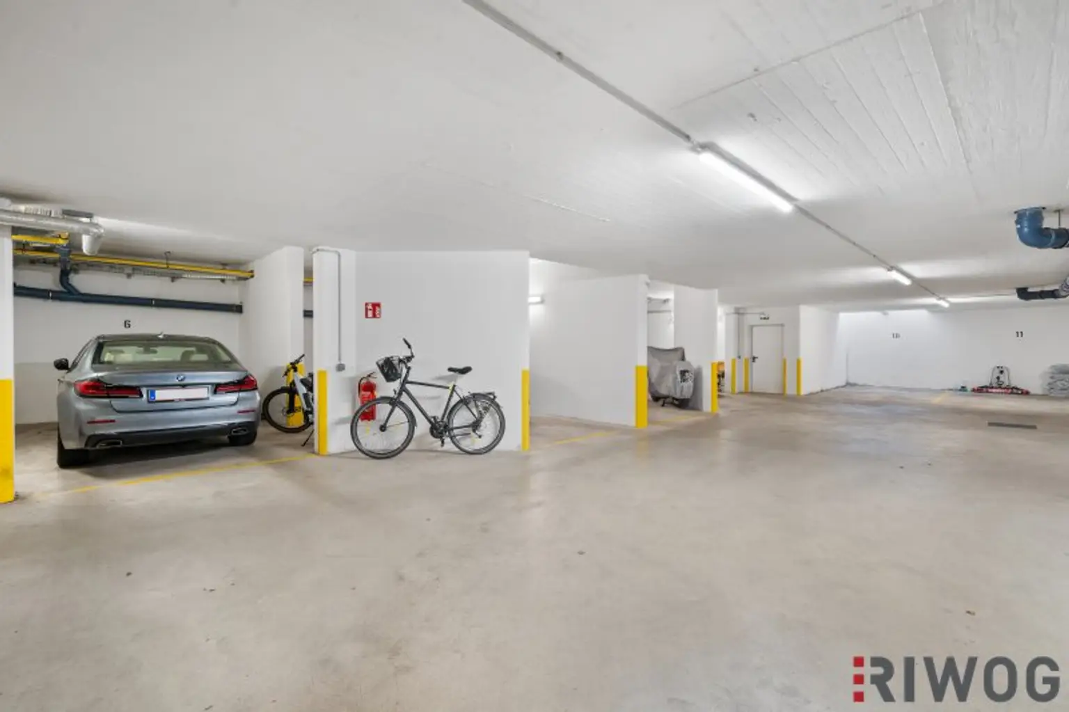 Effiziente aber Großzügige Gartenwohnung mit ca. 200 m² Garten, Luxus Küche mit Gaggenau Geräte und in ruhige Lage aber nähe U-Bahn