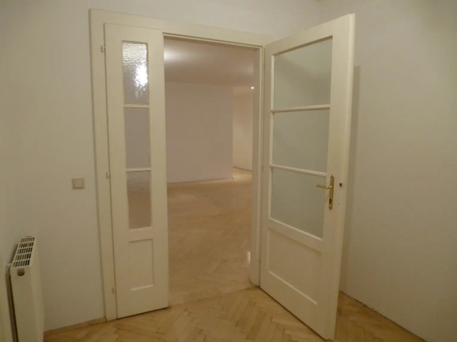 DB30707217_4D04