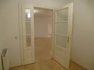 DB30707217_4D04