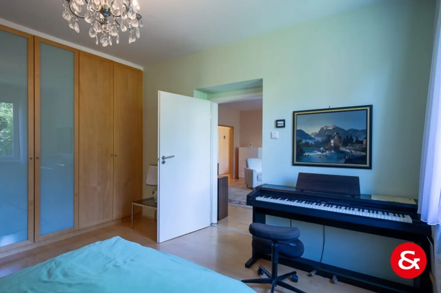 DREIZIMMERWOHNUNG IN RUHELAGE  UND TOLLEM GRÜNBLICK!