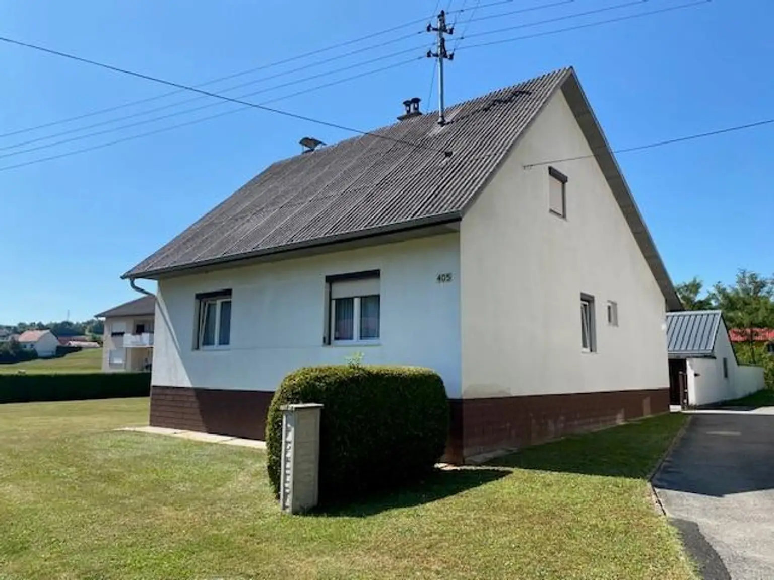 Wohnen & Wertanlage - Einfamilienhaus mit großem Garten/Baugrund in Olbendorf