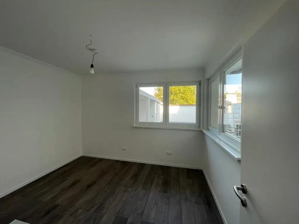 Neusiedl am See - Zweifamilienhaus Nahe Ortszentrum, Ruhelage