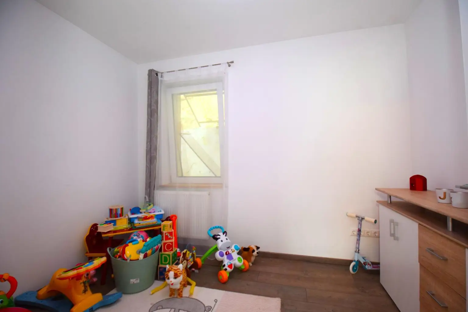 Wohnhaus mit zwei Einheiten und Donaublick