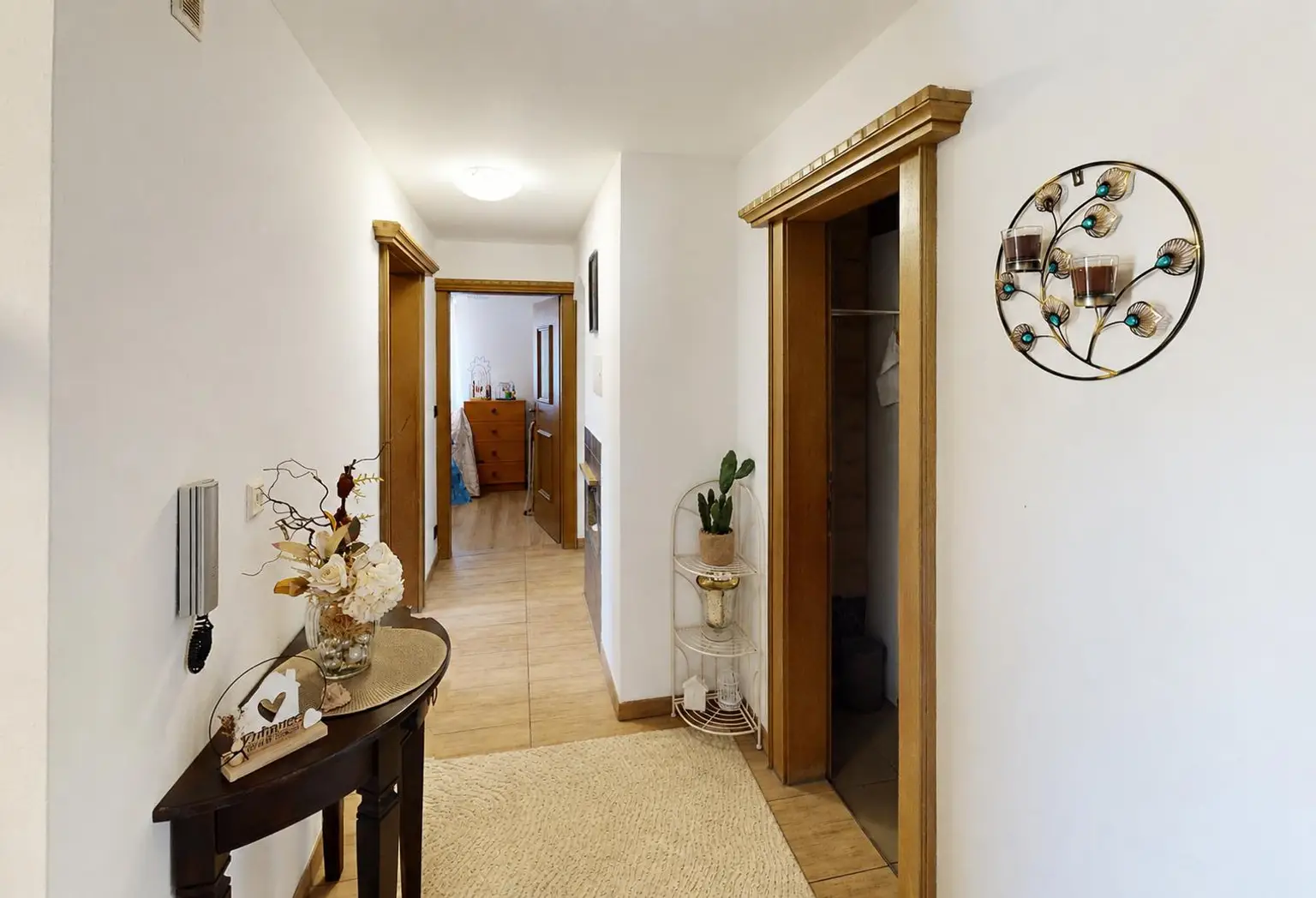 Landeck - Wohnung - Flur.