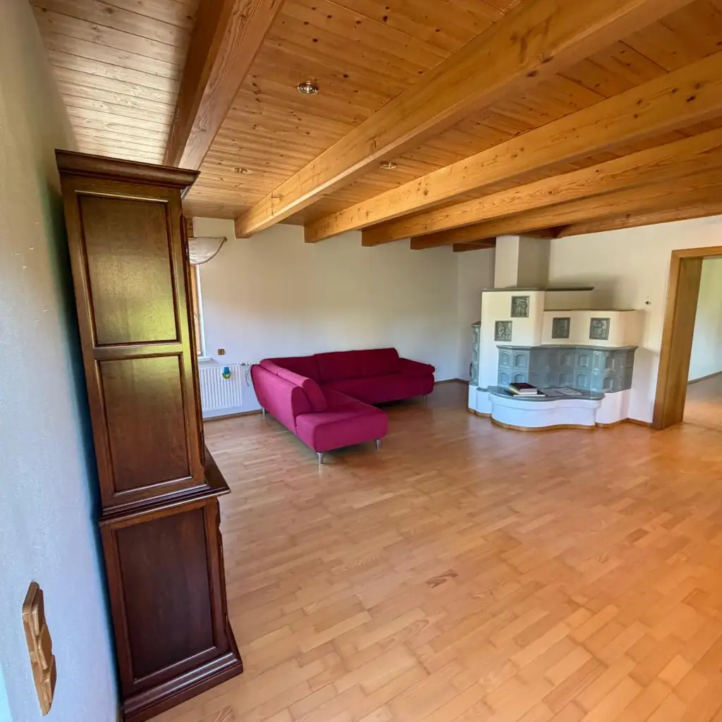 Wohnen in Aussichtslage mitten in der Natur auf  8 Ha. Grund, ehemalige Hofstelle!