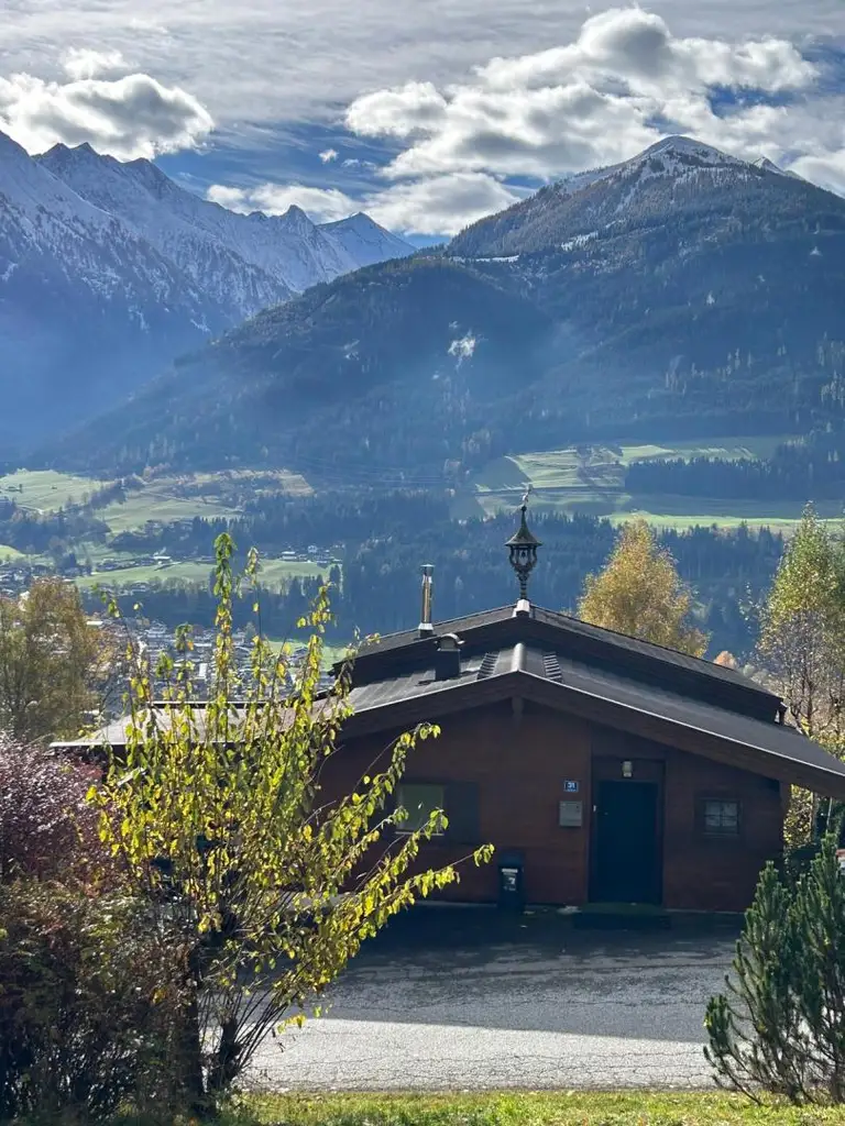 Preisgesenkt! Alpines Ferienhaus mit seltener Zweitwohnsitz-Widmung – sensationeller Ausblick und Ruhe in den Hohen Tauern