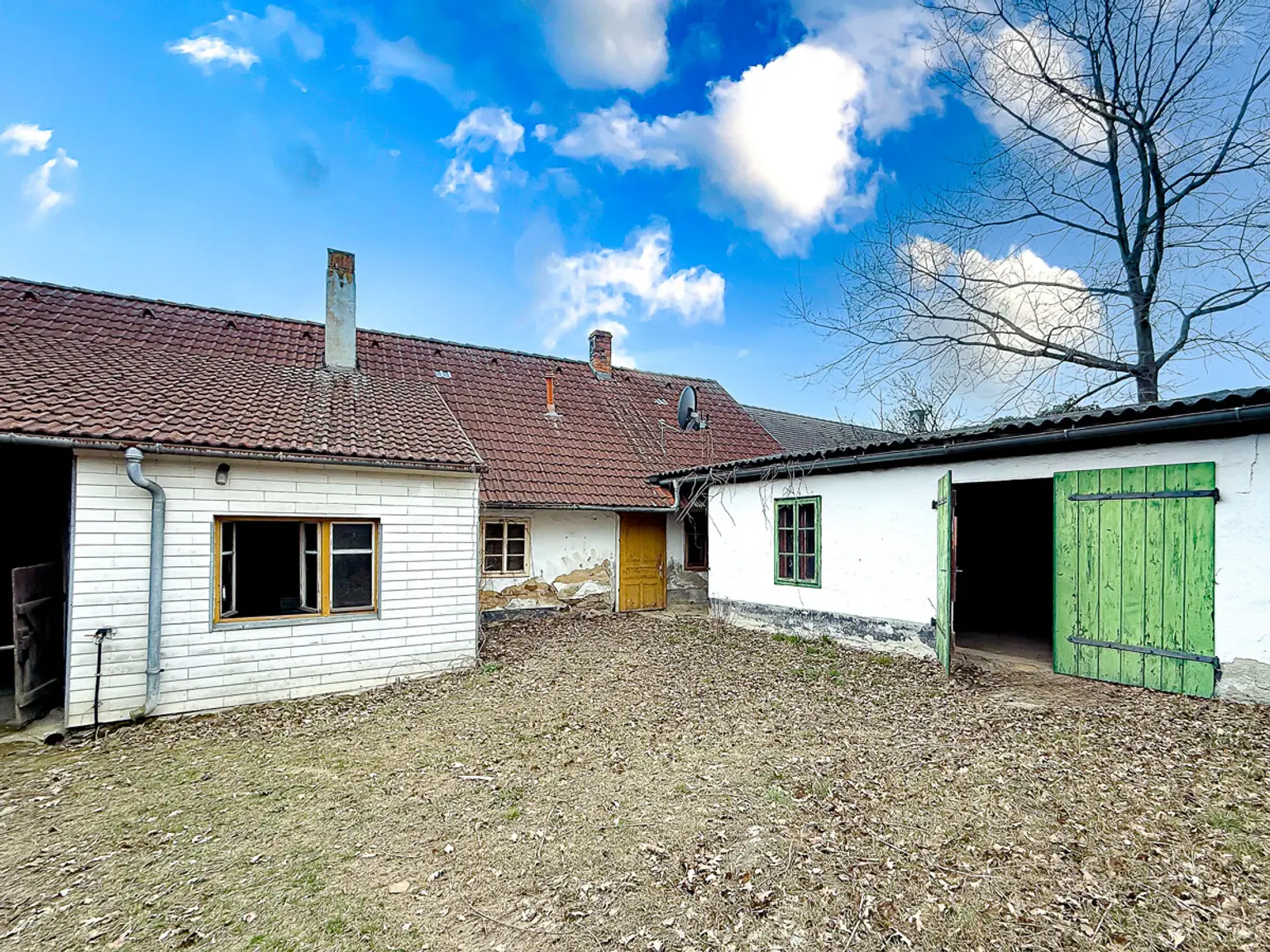 Blick zum Wohnhaus/Schuppen Nr.3