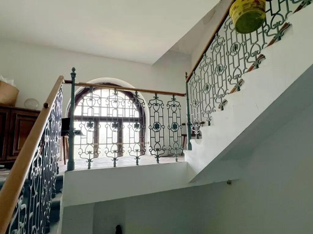 Herrschaftliches, historisches Anwesen, 94.000m² Grund, WNFL 720m², absolute Ruhelage in Pressbaum!