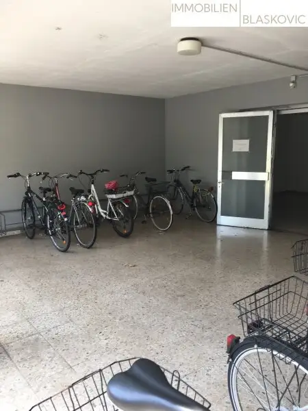 Zentral gelegene 2,5-Zimmer-Wohnung - Nähe Klinikum und Stadtzentrum - WG-tauglich!