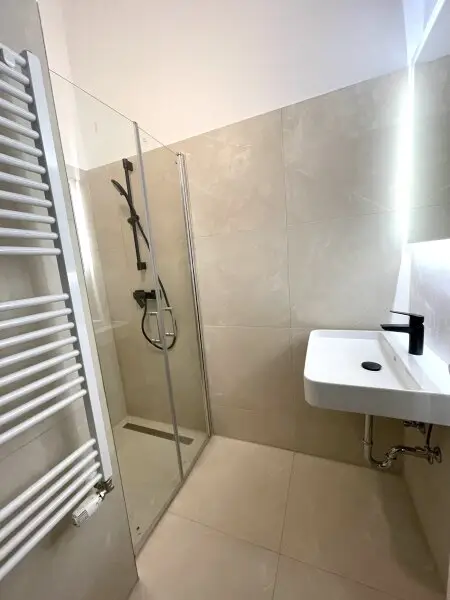 Sonnige 3 Zimmer Wohnung, Nähe Wallensteinplatz, zu Kaufen !