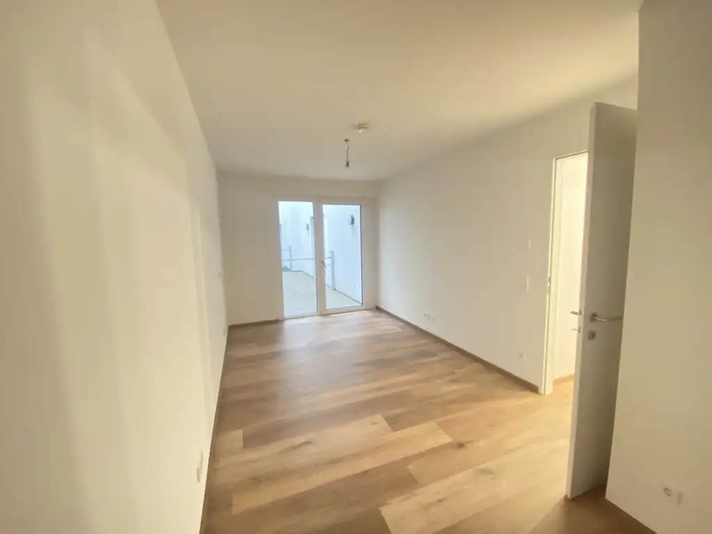 ERSTBEZUG 2 Zimmer Wohnung mit Terrasse und Garten - Ordination