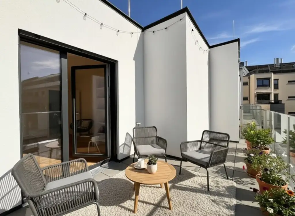 Erstbezug! Neubau-Reihenhaus mit Terrasse, Dachterrasse, Loggien & Garten (auch für Anleger)
