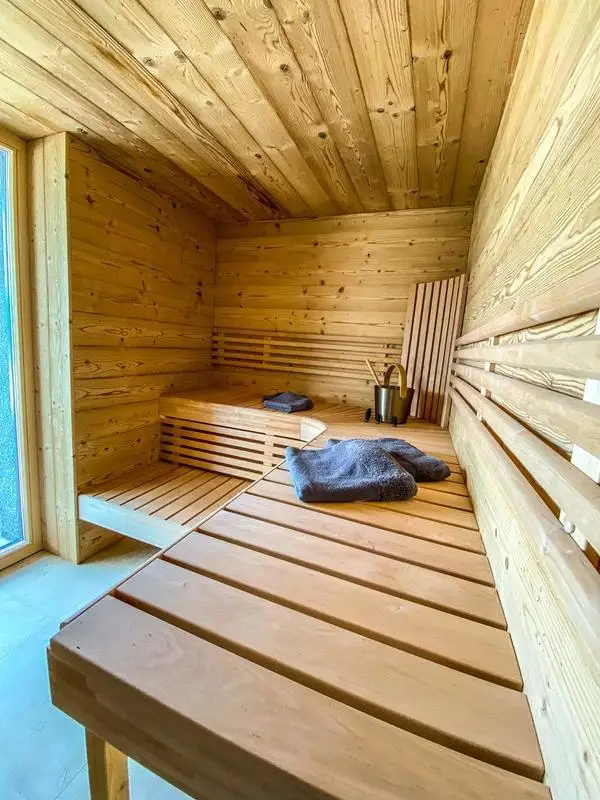 Moderne Ferienvilla mit guter Auslastung in traumhafter Grünruhelage