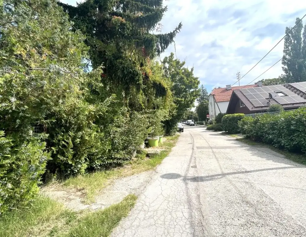 Sonniges Grundstück in 1130 Wien - kein direktes vis-a-vis!