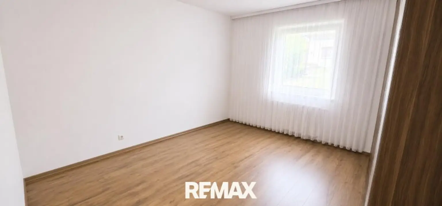 1. Schlafzimmer  17m²   (digital geräumt!)