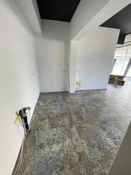 "GRÖDIG - Kleines modernes CAFE/BISTRO sucht neuen Pächter"