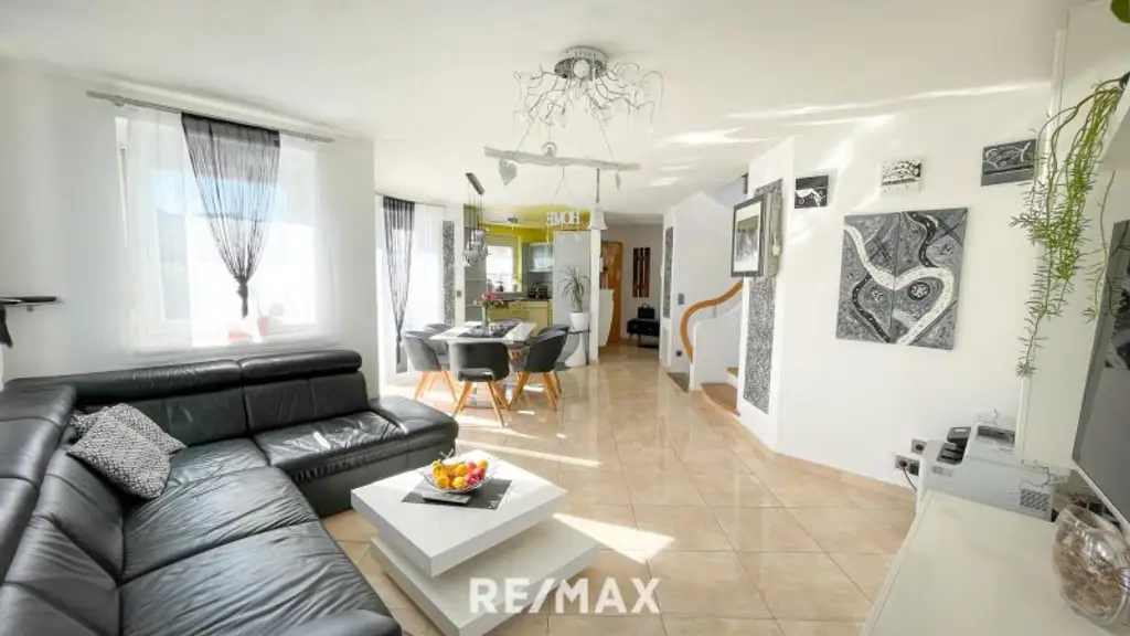 Absolute Ruhelage/Haus mit wunderschönem Garten!