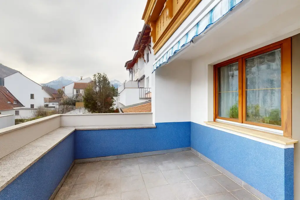 Sonnigste Lage Landecks mit traumhafter Aussicht – Haus mit viel Potenzial!