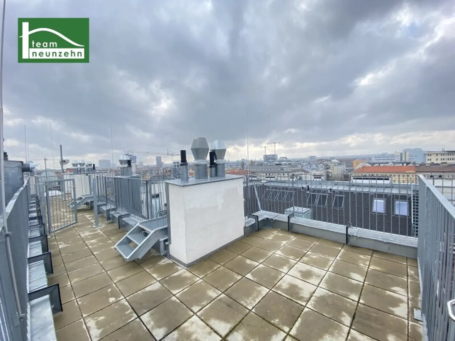 Klimatisierte Maisonette mit Dachterrasse in top Lage nahe U6, Millennium City und Donau! WG-geeignet!
