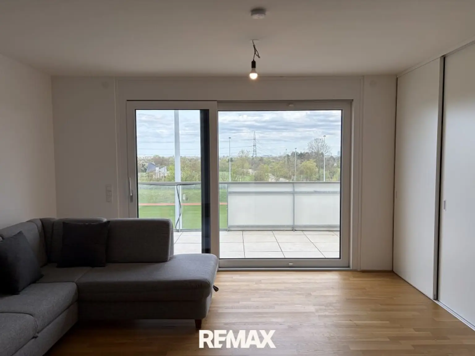 Wohnraum mit Fernblick ins Grüne